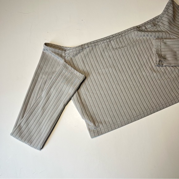 🩷SHEIN SIZE MEDIUM RIBBED OFF THE SHOULDER LONG SLEEVE GOING OUT GRAY - Picture 5 of 6